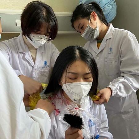 Enfermeiras em Wuhan, na China - Reprodução/Instagram/@sophfei