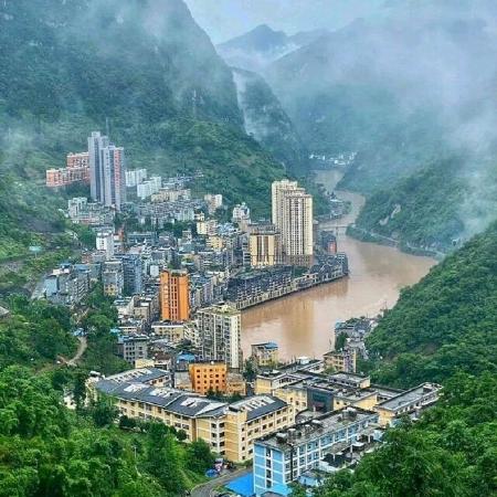 Yanjin, na China, fica na província de Yunnan, a aproximadamente 2.060km de Xangai - Instagram/Reprodução