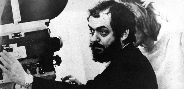 O cineasta Stanley Kubrick, que morreu em 1999; roteiro original será transformado em trilogia - Reprodução
