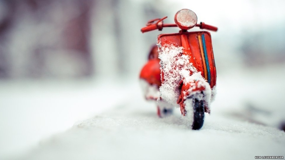 Foto de Kim Leuenberger que faz parte do projeto Travelling Cars - Kim Leuenberger