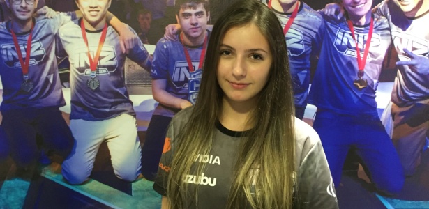 Floret Streamer Fleeur: Youtuber vira apresentadora oficial de time profissional de ...