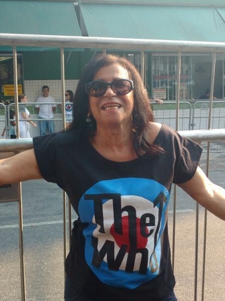 Eunice dos Santos (59 anos), a mais animada da fila para ver The Who no festival São Paulo Trip - Renata Nogueira/UOL - Renata Nogueira/UOL