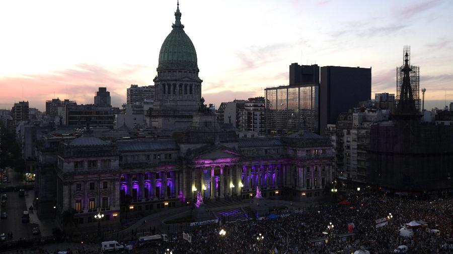 As marchas chegaram até o Congresso Nacional, em Buenos Aires - AFP