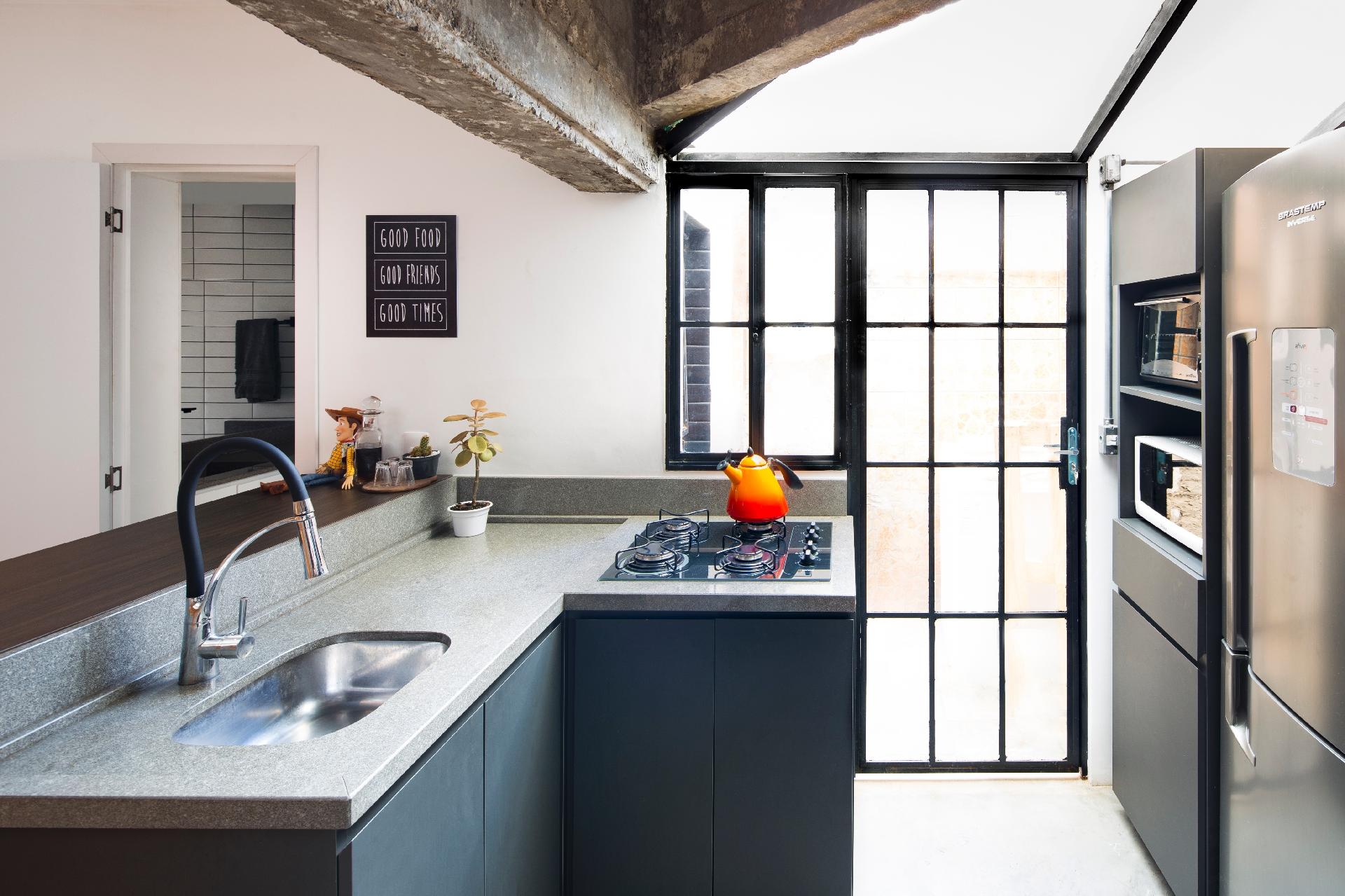 Cozinha cinza grafite - Ricardo Jaeger/Divulgação