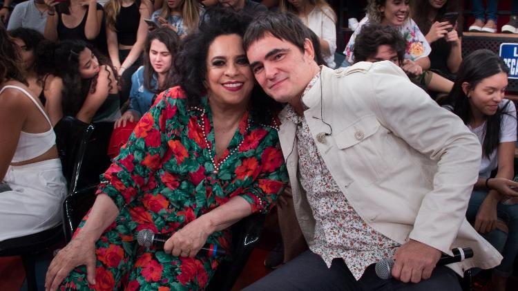 Samuel Rosa e Gal Costa homenageiam Milton Nascimento no "Altas Horas" - Globo/Marcos Rosa - Globo/Marcos Rosa