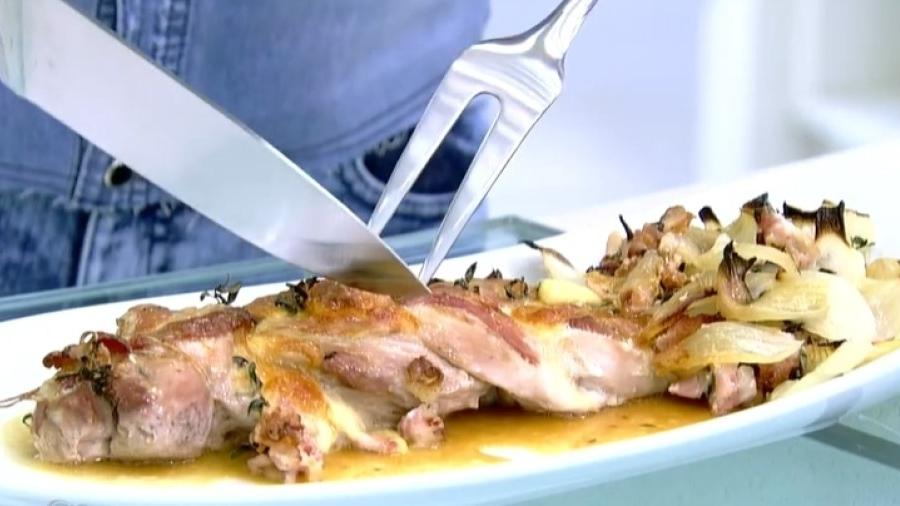 Trança de lombo, feita com filé mignon suíno e recheada com queijo e bacon - Reprodução/TV Globo