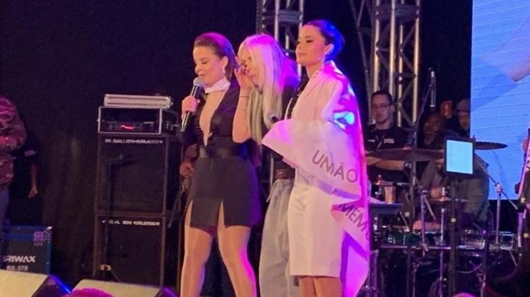 Luiza Sonza se emociona com Maiara e Maraísa ao homenagear Marília Mendonça - Lucas Pasin/UOL - Lucas Pasin/UOL