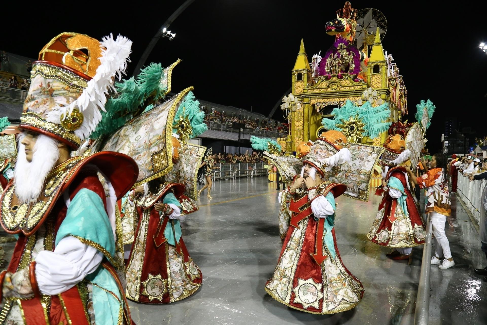 Desfile da Tom Maior, quarta colocada no Grupo Especial - BrazilNews