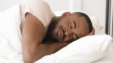 Dormir bem; importância do sono - iStock - iStock