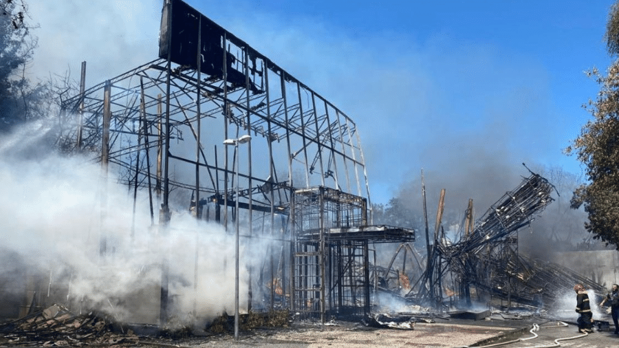 Cenário da novela "Todas as Flores" após incêndio nos Estúdios Globo, no Rio de Janeiro - Reprodução