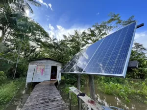 Energia solar transforma comunidade ribeirinha na Amazônia