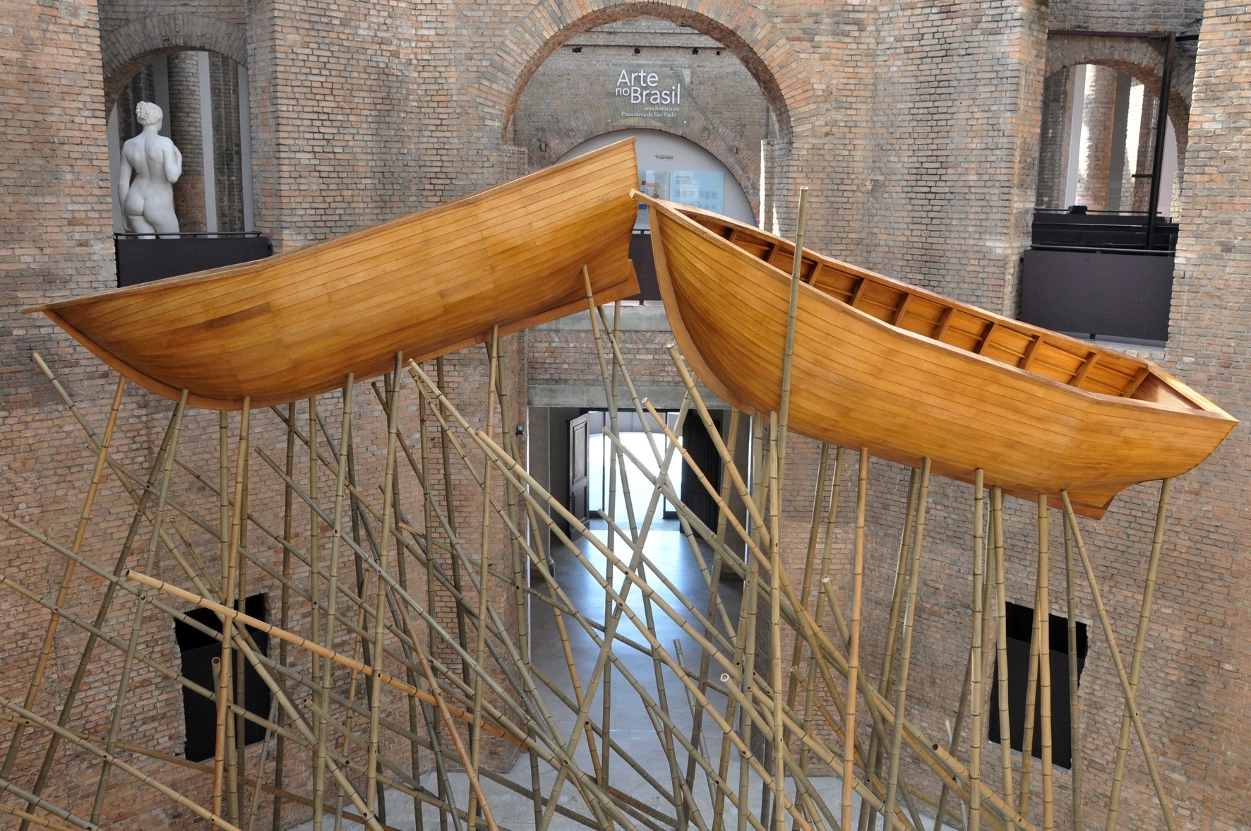 "Tiamm Schuoomm Cash!", instalação inédita de José Spaniol, pintor, desenhista, gravador, escultor e professor nascido em São Luiz Gonzaga (RS) - Christina Rufatto