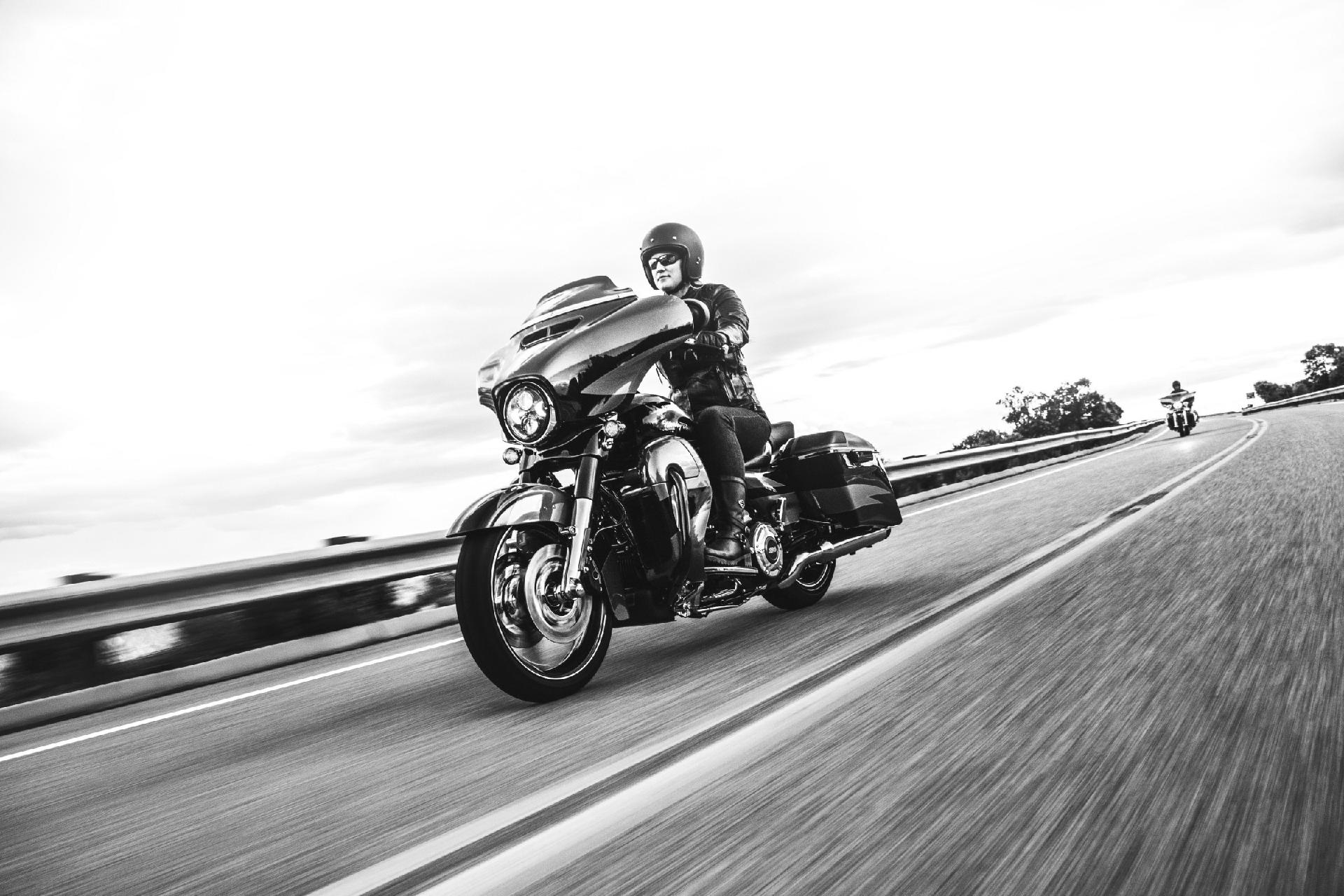 Harley-Davidson CVO Street Glide - Divulgação - Divulgação