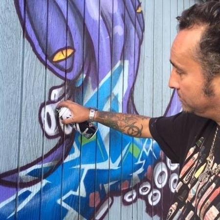 O grafiteiro Binho Ribeiro - Reprodução/Facebook