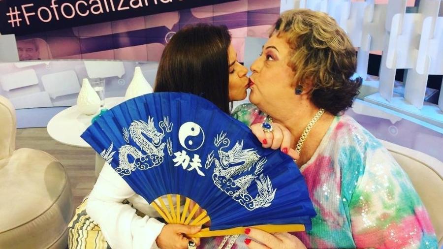 Mara Maravilha e Mamma Bruschetta dão selinho - Reprodução/Instagram