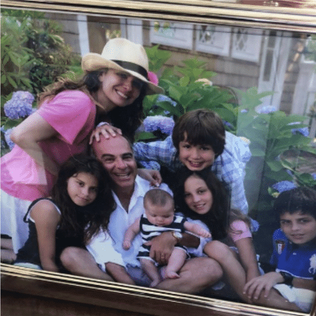 Luciana Gimenez com o ex-marido, Marcelo de Carvalho, os filhos e enteados - Reprodução/Instagram/lucianagimenez