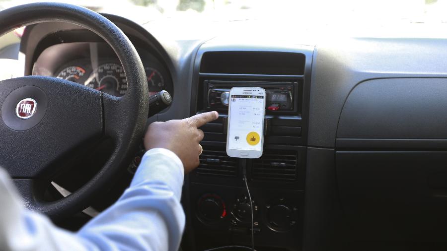 Taxistas exigem que apps de transporte sejam obrigados a ter placas de São Paulo, entre outras coisas - Robson Ventura/Folhapress