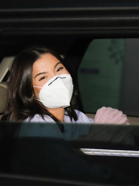 No carro, Bianca Andrade sorri para o paparazzao ao deixar maternidade - Patricia Devoraes/Brazil News - Patricia Devoraes/Brazil News
