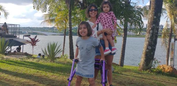Mãe atípica: mulheres relatam dificuldades para se manter no trabalho - Vimarsana News