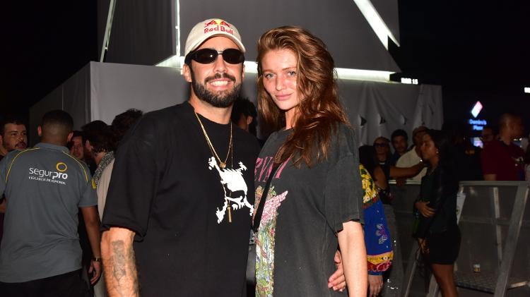 Pedro Scooby e Cintia Dicker curtem show do NX Zero na segunda noite de Rock in Rio 2024