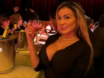 Após cadeirante, Andressa Urach grava vídeo adulto com homens com nanismo