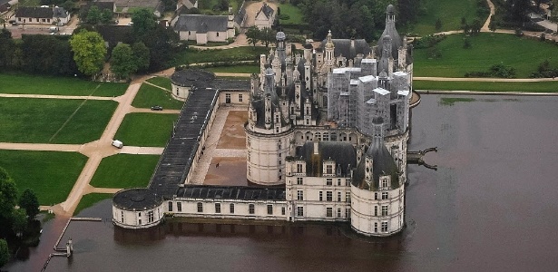 Área do castelo de Chambord, centro da França, parcialmente alagada - Guillaume Souvant/AFP - Guillaume Souvant/AFP