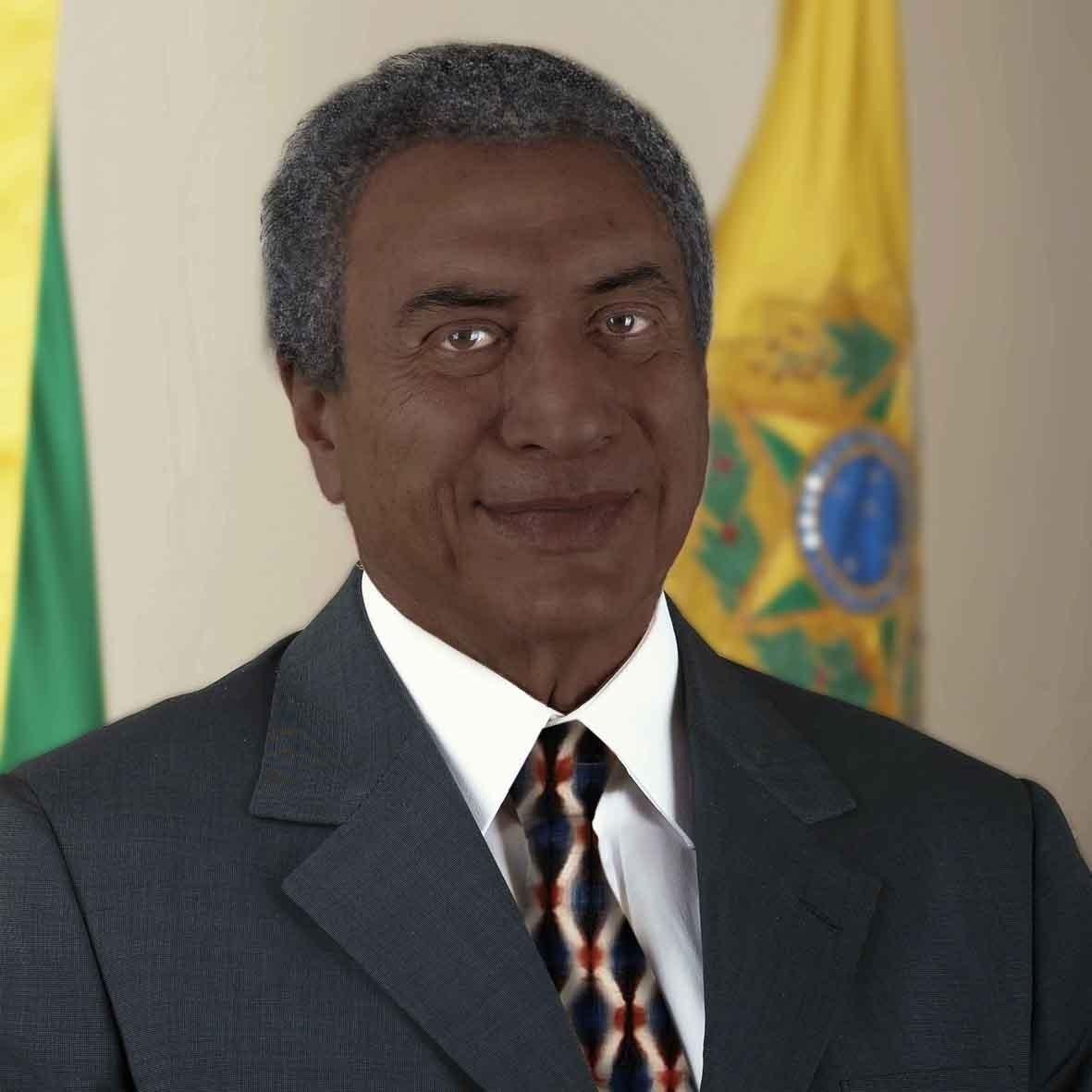 Michel Temer retratado com a pele escurecida por Alexandre Loras - Divulgação