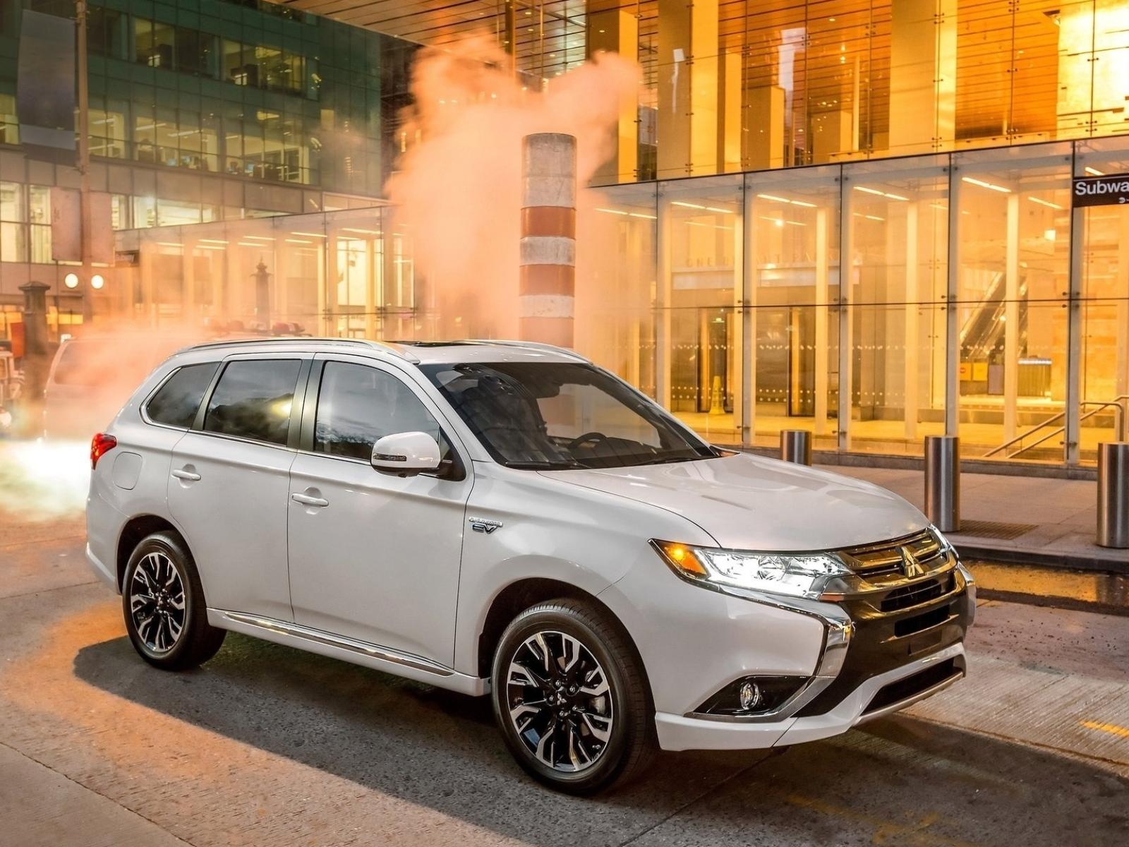Mitsubishi Outlander PHEV 2018 - Divulgação