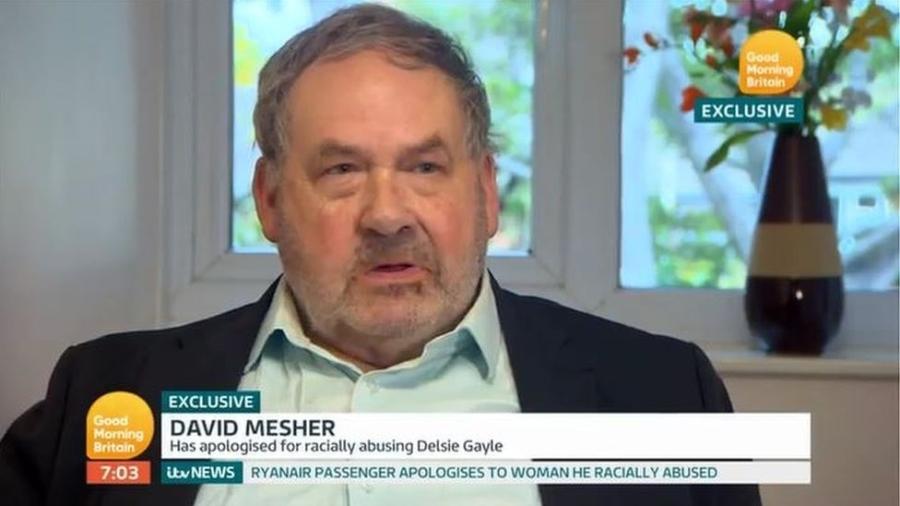 David Mesher pediu desculpas pelo que fez no voo, em entrevista a uma rede de televisão - 1)	Good Morning Britain