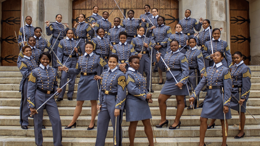 Cadetes da Academia Militar dos Estados Unidos de West Point - Cadet Hallie Pound/Reprodução