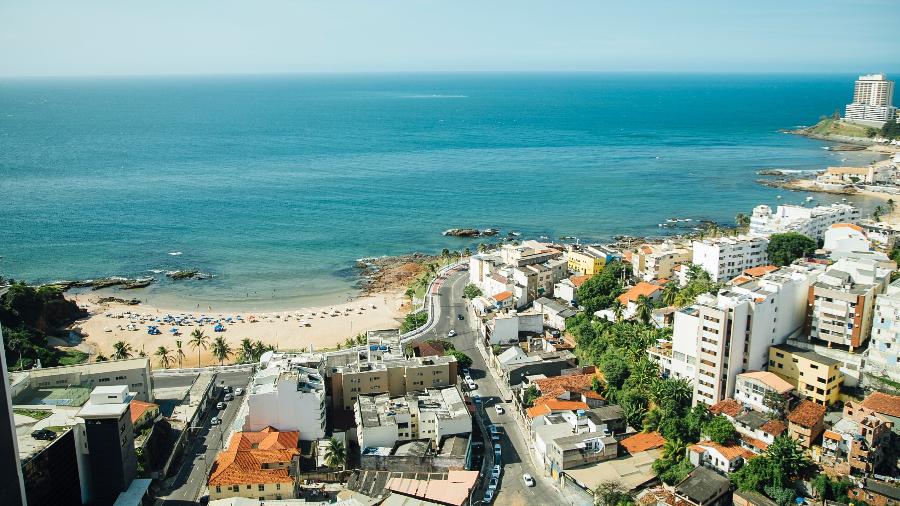 Vista da orla de Salvador: carnaval no Airbnb é bom negócio