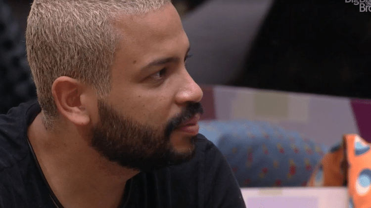 BBB 21: Projota fala com Viih e Arthur na sala - Reprodução/Globoplay - Reprodução/Globoplay
