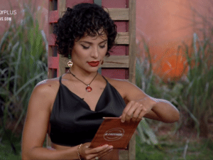 A Fazenda 2021: Aline com o poder da chama vermelha - Reprodução/Playplus - Reprodução/Playplus