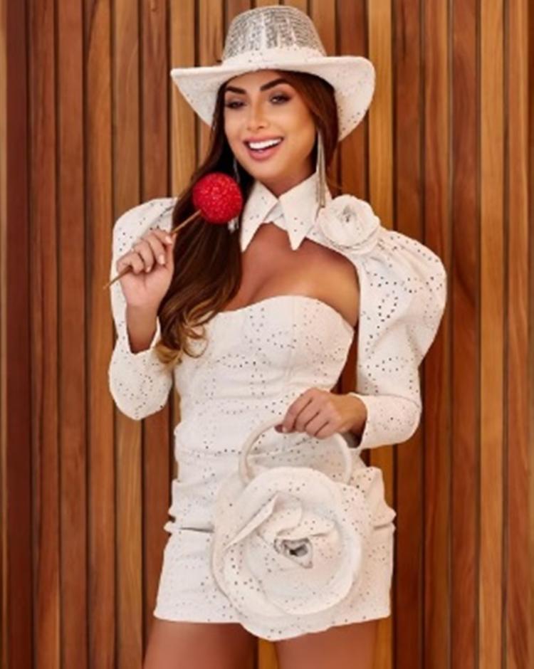 Nicole Bahls com look para festa junina de Anitta