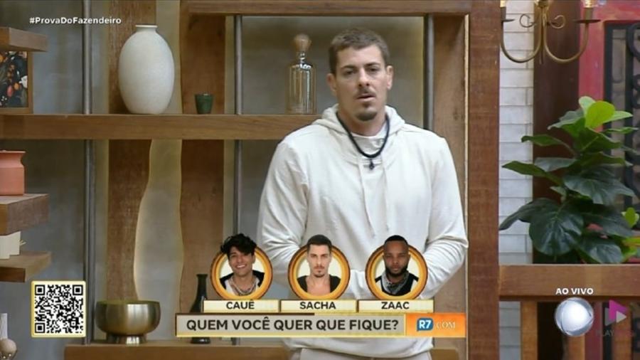 A Fazenda 16: Sacha conversa com Larissa em defesa da roça - Reprodução/PlayPlus