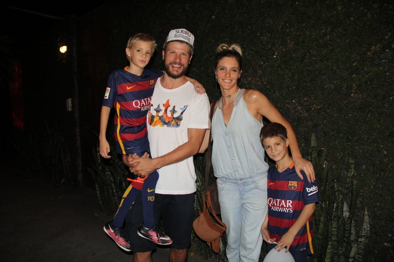 21.abr.2016 - João e Francisco, filhos de Fernanda Lima e Rodrigo Hillbert, ganharam festa para comemorar seus 8 anos, completados dia 18, na noite da última quinta (21). Os gêmeos receberam amigos numa casa de festas na Zona Oeste do Rio. A atrizapresentadora Dani Suzuki e o filho Kauai estavam entre os convidados - Rogério Fidalgo/AgNews