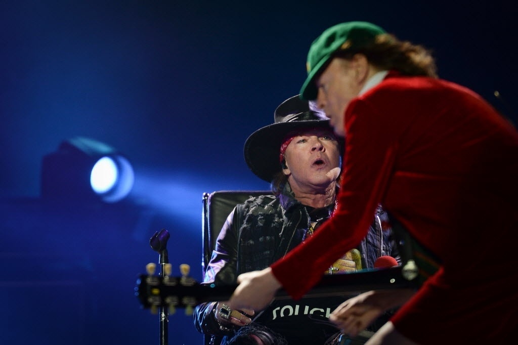 AC/DC se apresenta pela primeira vez com Axl Rose em show na cidade de Lisboa, Portugal - AFP