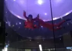 SBTpedia: Anitta e Eliana se aventuram em uma simulação de voo de  paraquedas no programa deste domingo; veja detalhes