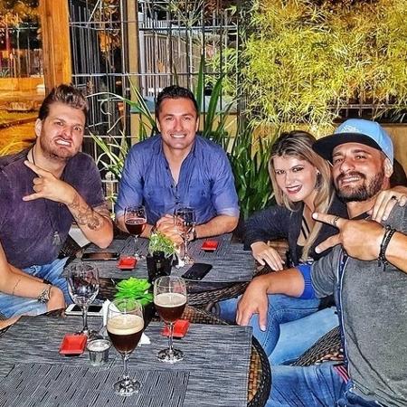 Os ex-BBBs Ton Siqueira e Cássio Lannes foram os cupidos do romance entre Daniel e Juliana Canabarro - Reprodução/Instagram/@odanielfontes - Reprodução/Instagram/@odanielfontes