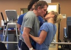 Beijo de casal viraliza e revela história de superação emocionante - Reprodução/Instagram
