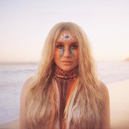 A cantora Kesha em sua nova fase "Rainbow" - Reprodução/Facebook
