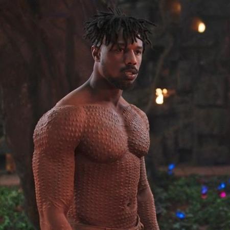 [Missão] O suco de Pã - Ὧ Aurora Michael-b-jordan-no-papel-do-vilao-erik-killmonger-do-filme-pantera-negra-1518886545561_v2_450x450