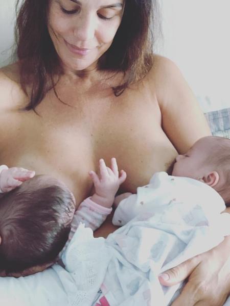 Ivete Sangalo amamentando as gêmeas - Instagram/Reprodução