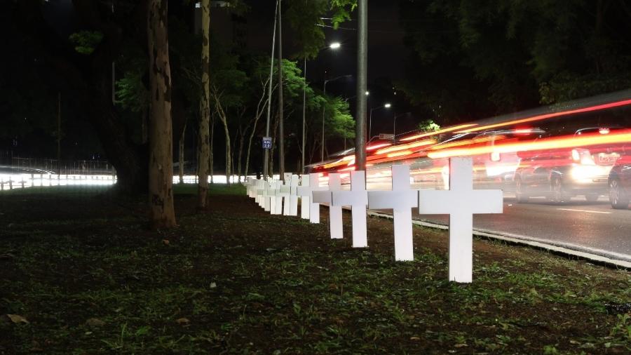 Cruzes Avenida 23 de maio campanha contra mortes no trânsito 849 mortes - Divulgação