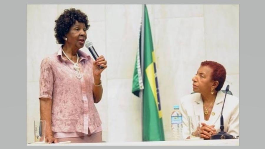 Theodosina Rosário Ribeiro (à esq.) foi eleita vereadora em 1970 e deputada estadual em 1974 - Reprodução / Facebook