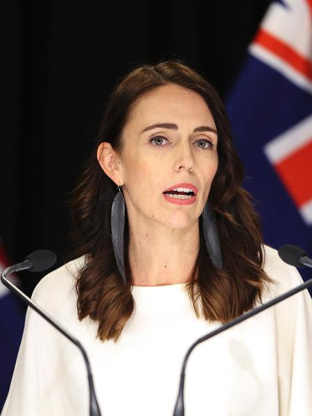 Jacinda Arden foi reeleita primeira-ministra da Nova Zelândia; no começo do mês, ela afirmou que país havia vencido o coronavírus - Getty Images