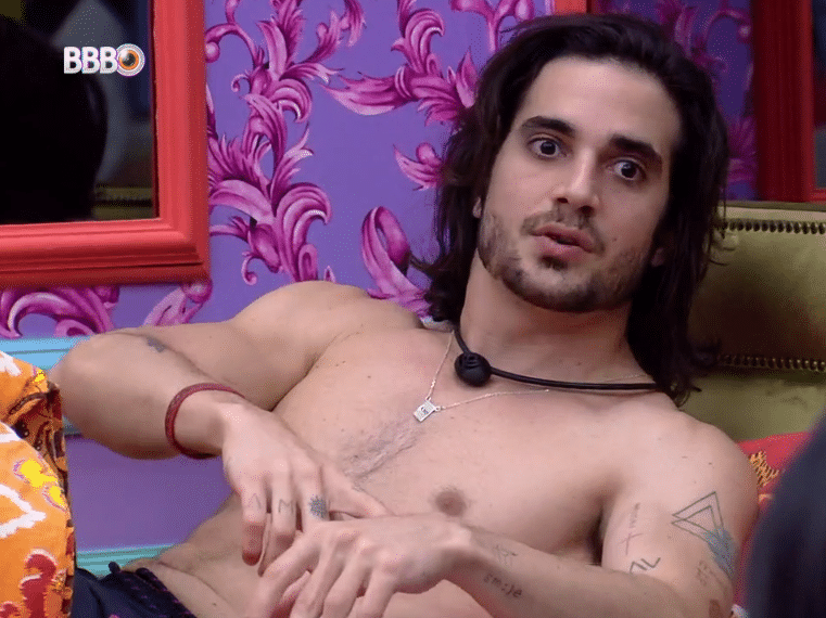 Desce: 'Ai que saudades de fazer um amorzinho', desabafa Fiuk 