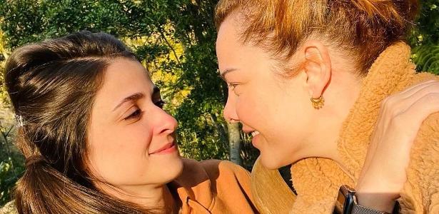 Como Fernanda Souza, veja outras famosas que assumiram namoro com mulheres - Universa