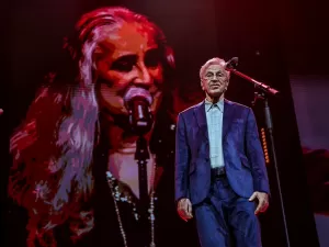 Ouça músicas que Caetano Veloso e Maria Bethânia têm incluído nos shows