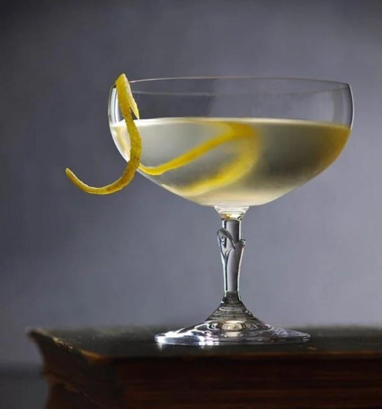 Vésper martíni:outro drink imortalizado pela franquia 007 Vésper martíni:outro drink imortalizado pela franquia 007